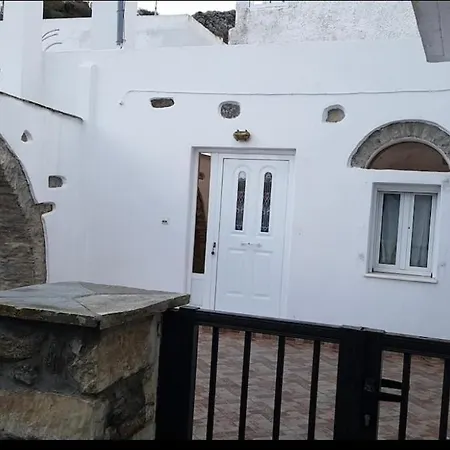 Traditional House In Apartament Koronos