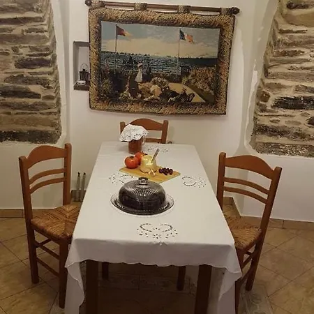 Traditional House In Apartament *