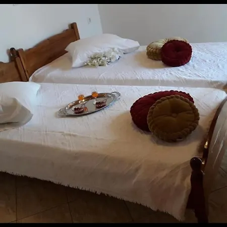 Apartament Traditional House In *